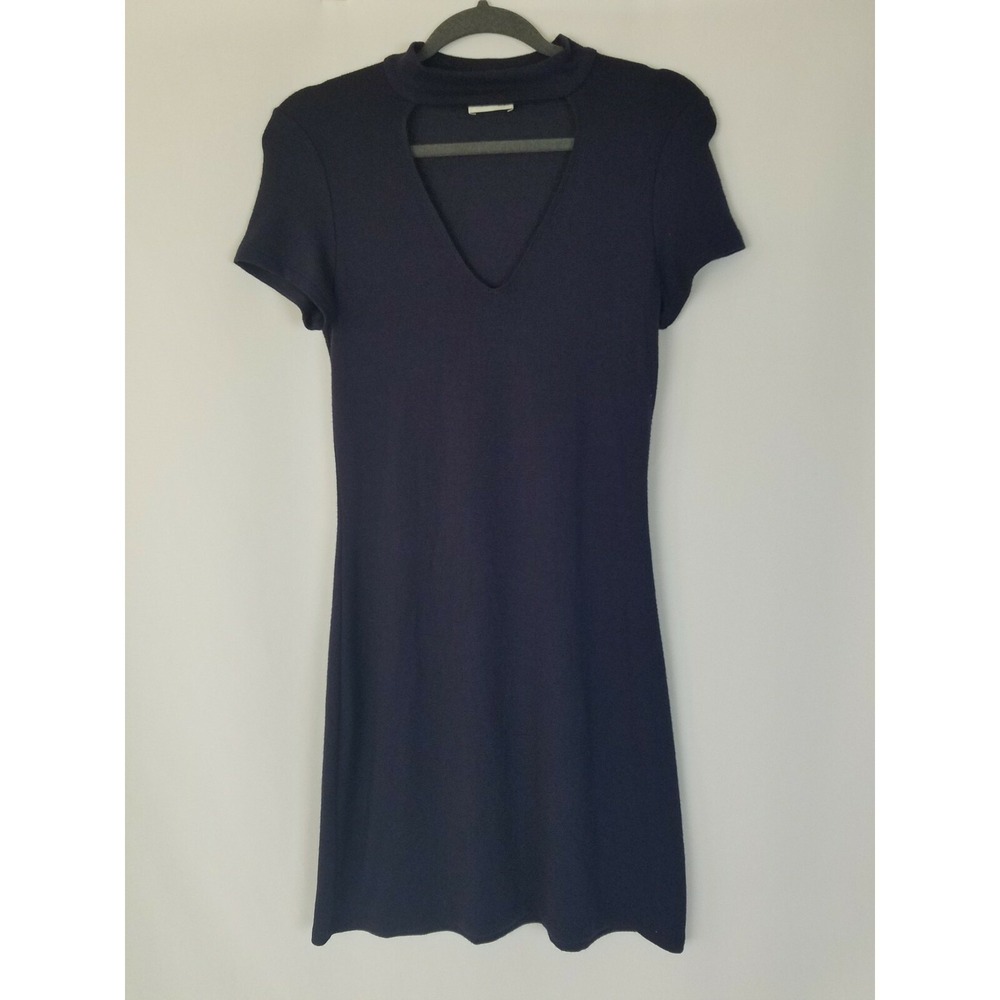 Wilfred Free Aritzia M Robillard blue shirt dress cutout v-neck minimalist a